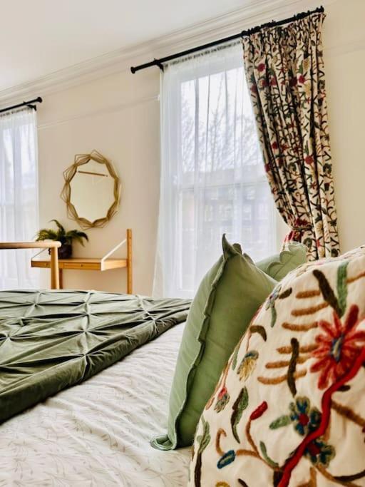Stylish City Centre House / 3 Bedroom / Family Friendly Белфаст Экстерьер фото