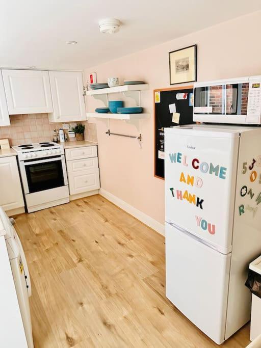 Stylish City Centre House / 3 Bedroom / Family Friendly Белфаст Экстерьер фото