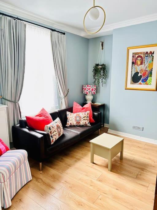 Stylish City Centre House / 3 Bedroom / Family Friendly Белфаст Экстерьер фото